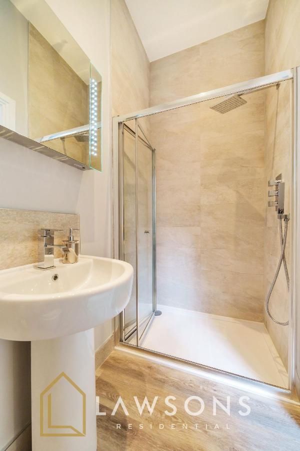 Executive Living By Lawsons 3 Bed, 3 Bath Appartement *