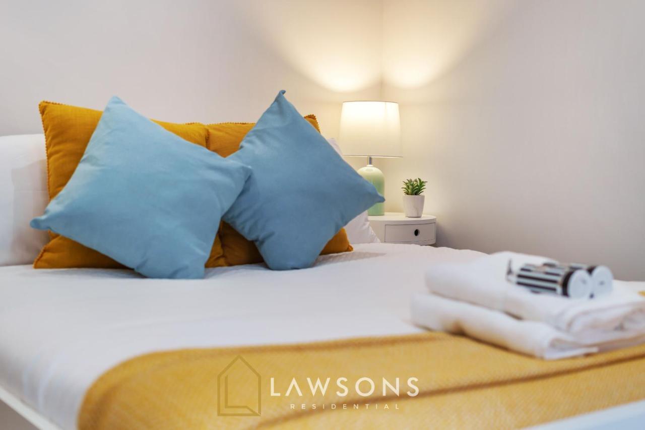 Executive Living By Lawsons 3 Bed, 3 Bath Appartement